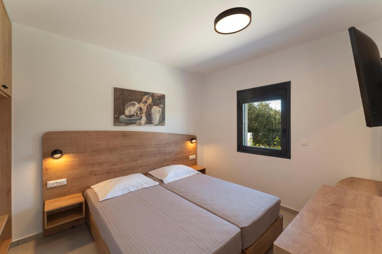 Domus Oliva Villas Haraki Exterior photo
